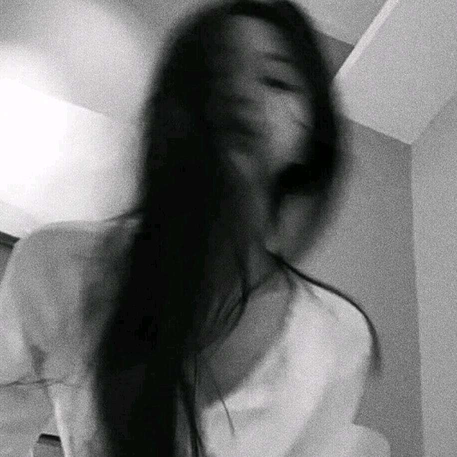 Llili.