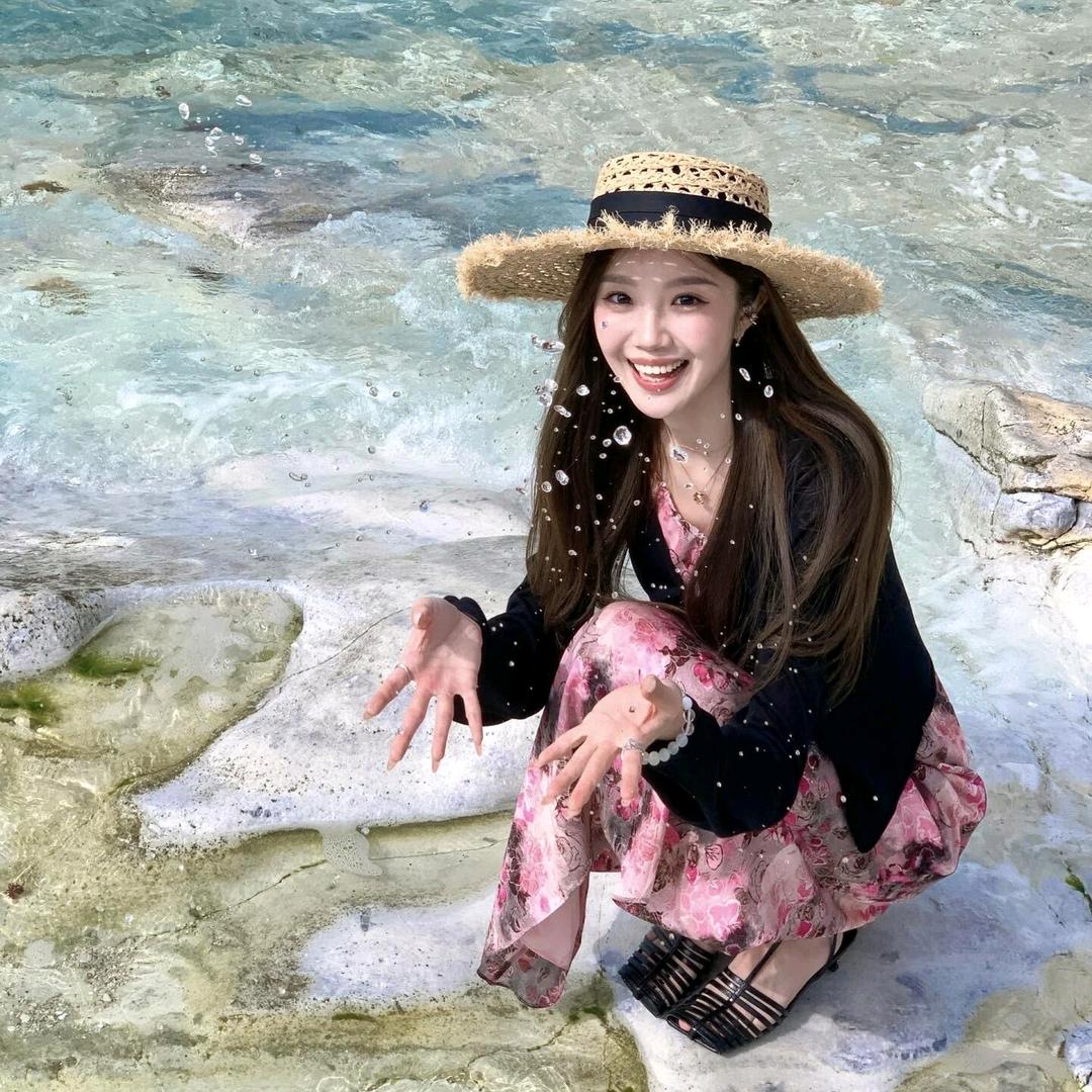 𝓫𝓾𝓽𝓽𝓮𝓻𝓯𝓵𝔂