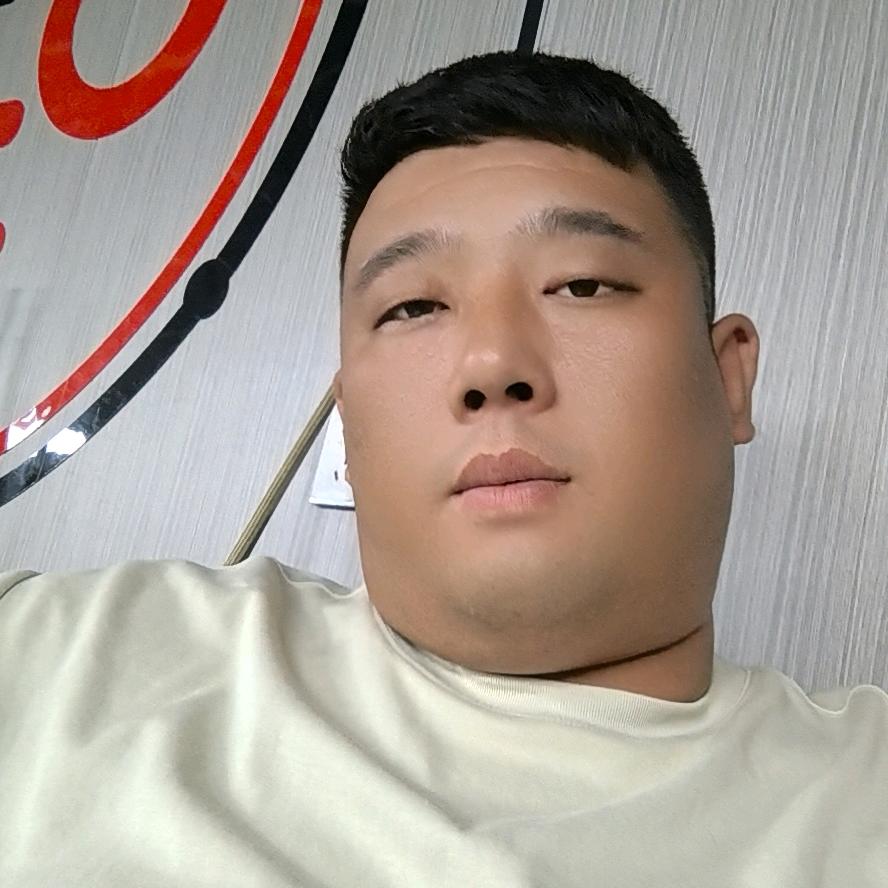 এ᭄ 小     亮   ꧔ꦿ᭄😀