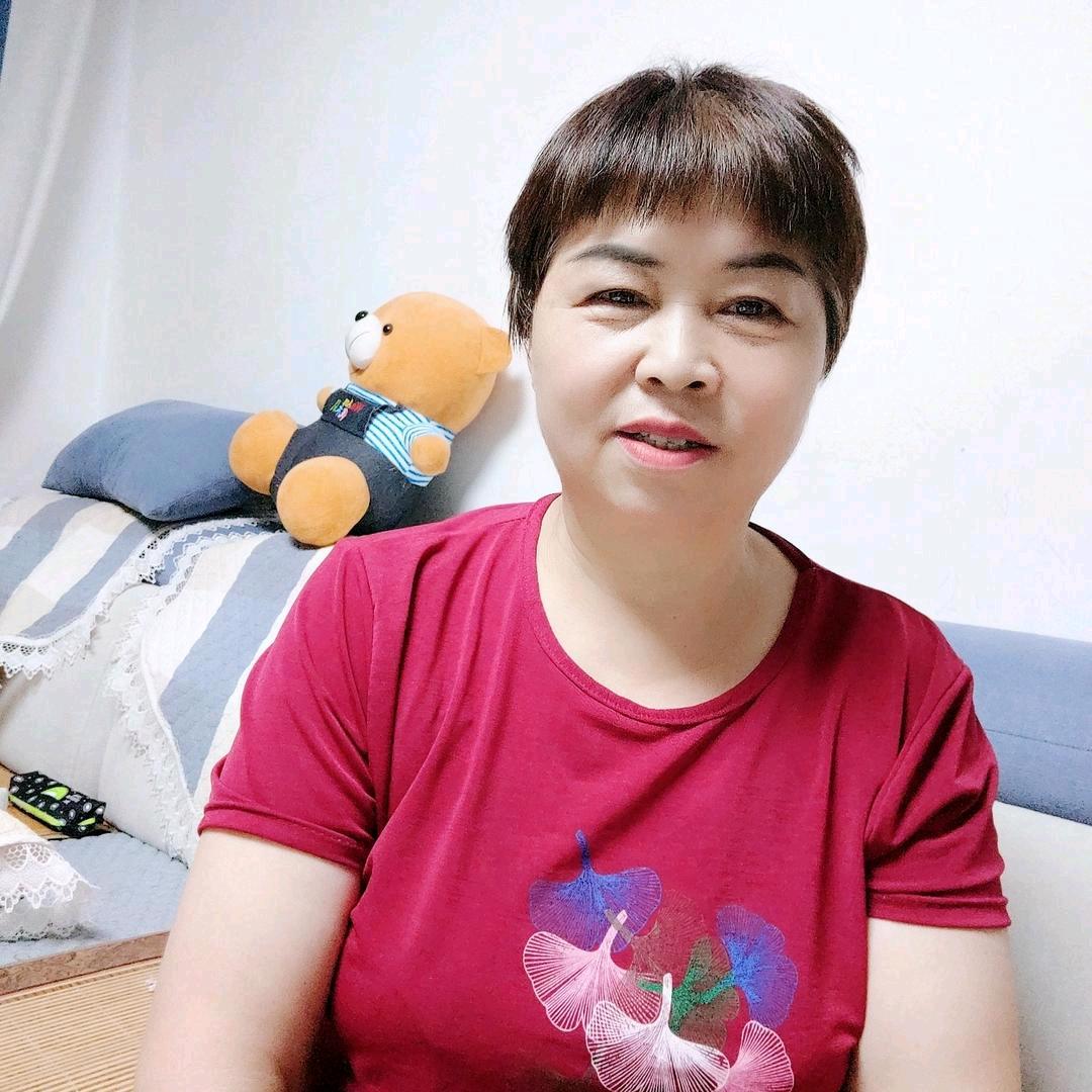 惠姐，爱抖音。