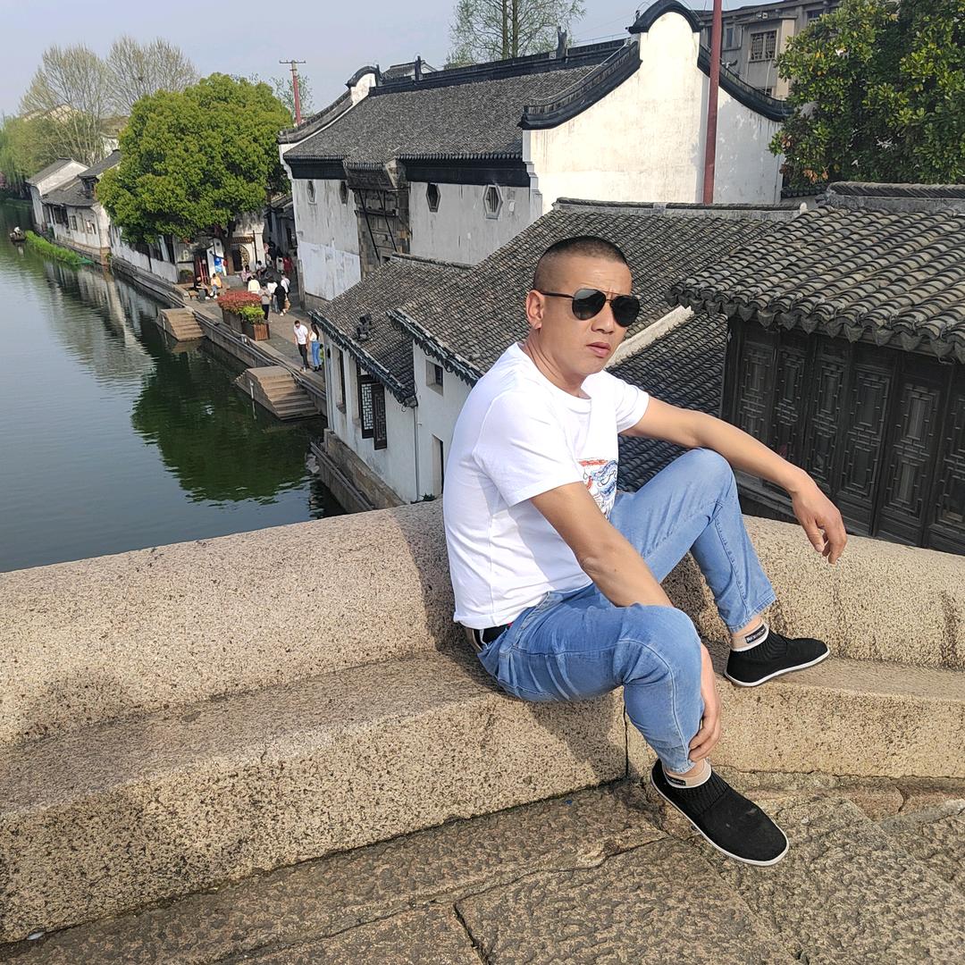 董哥