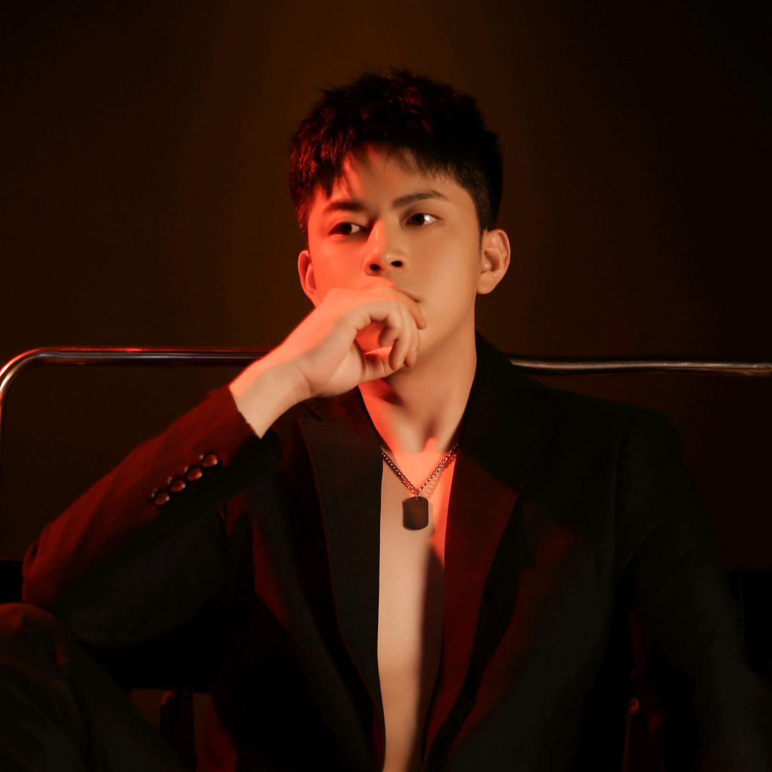 奈境美发（俊昊）