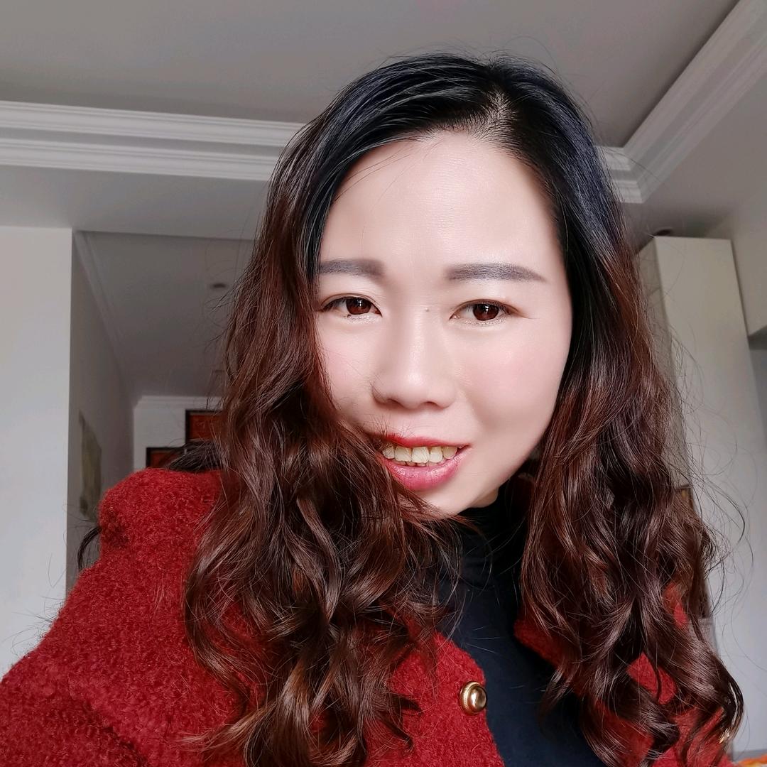 英英爱吃