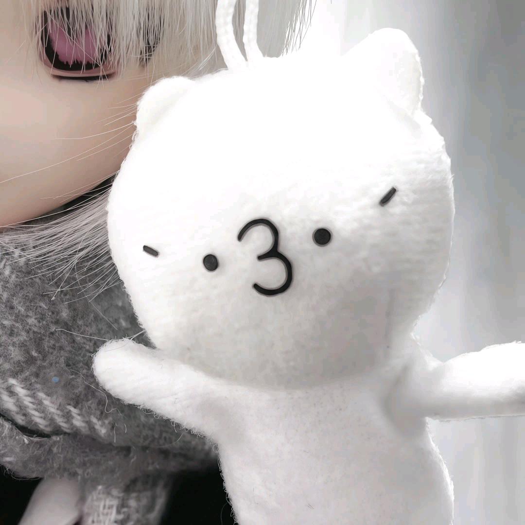 ✔