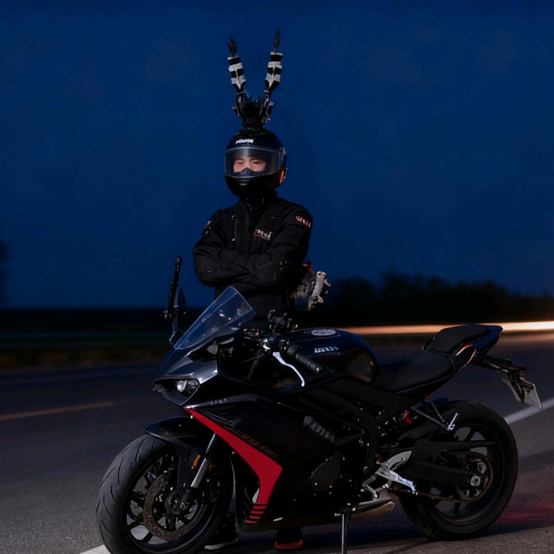 百世可爱🏍️