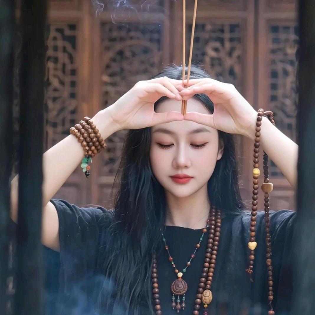 ᕙ༼◕ ᴥ ◕༽ᕗ心有余姬 ᕙ༼◕ ᴥ