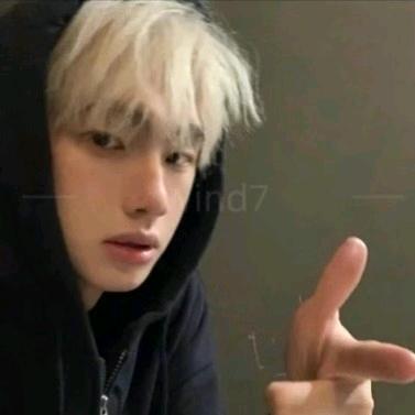 她