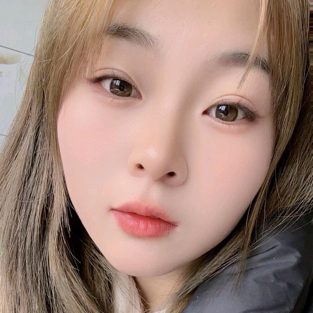 一个很哇塞的女孩