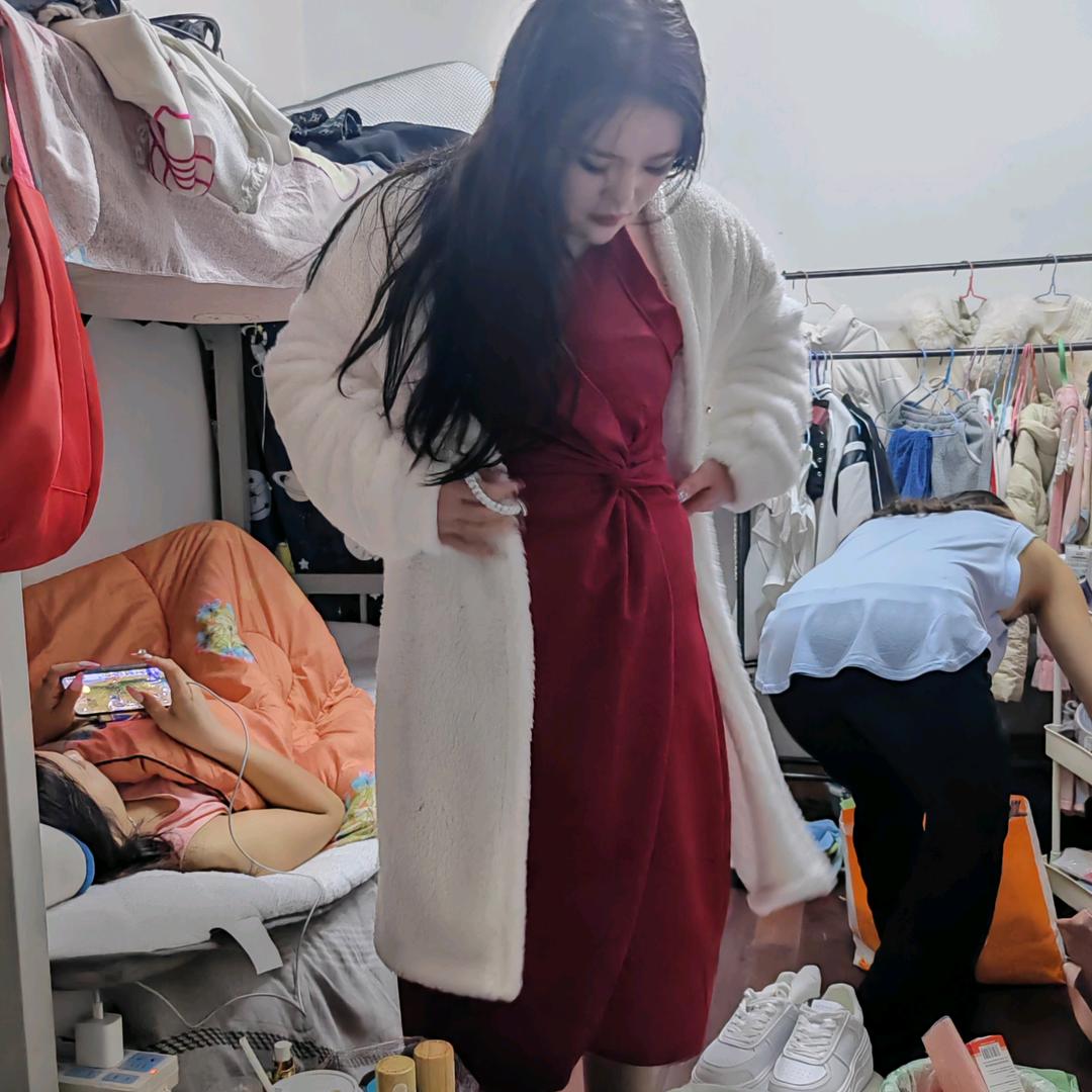 罗小姐