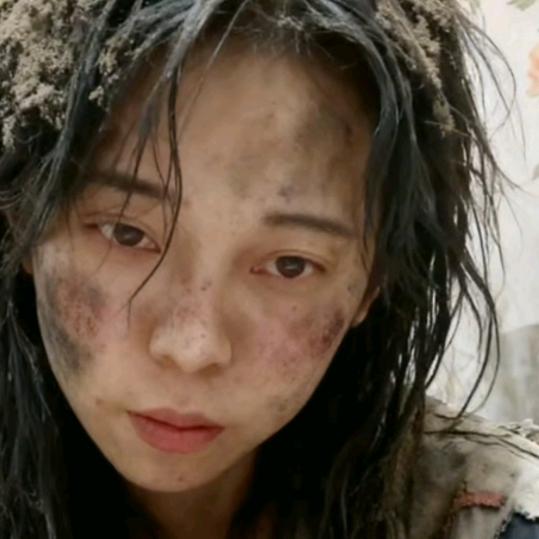 苦命春花（无依无靠七年了开直播能遇到好人