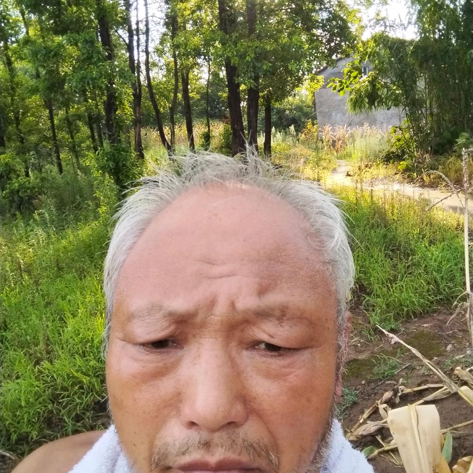 一片云脚踏实地人与人是心换心未来约人身才
