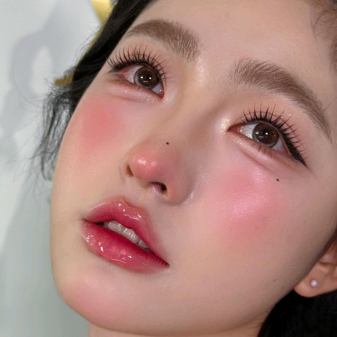 在商丘的化妆师露宝