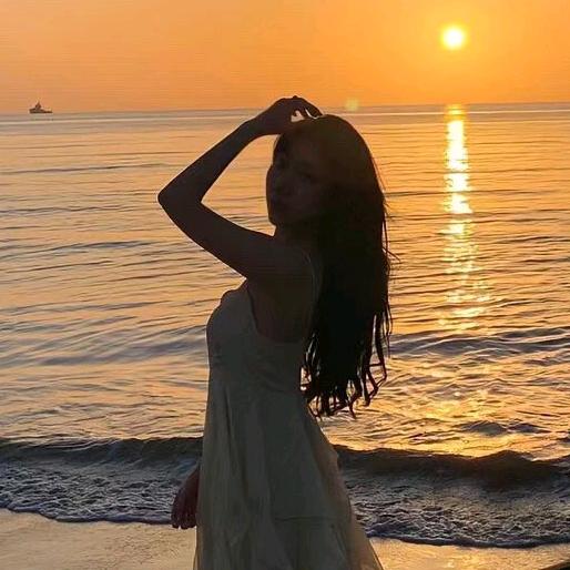 她说、她叫暖暖