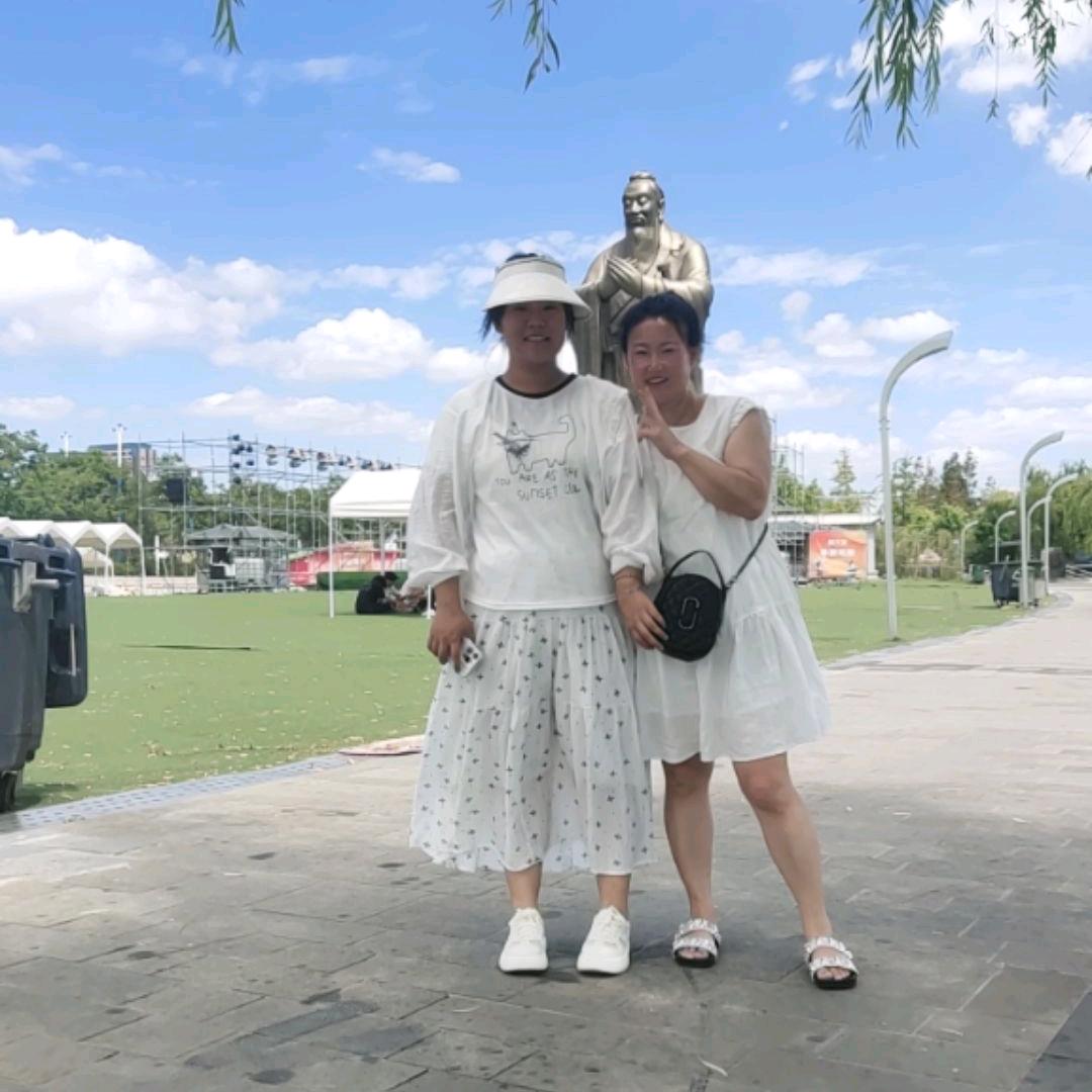 劉溜达达