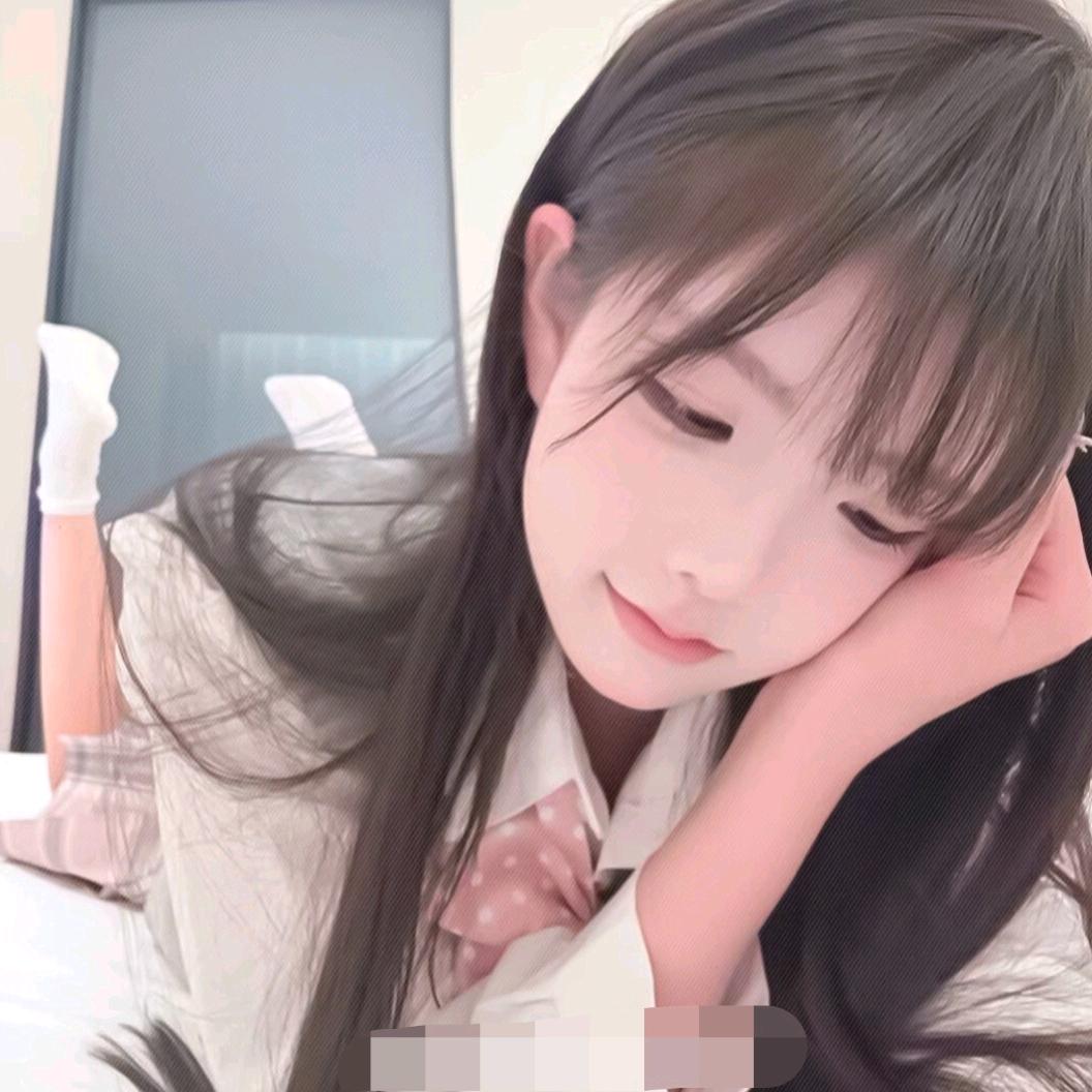 卢冰珞头像