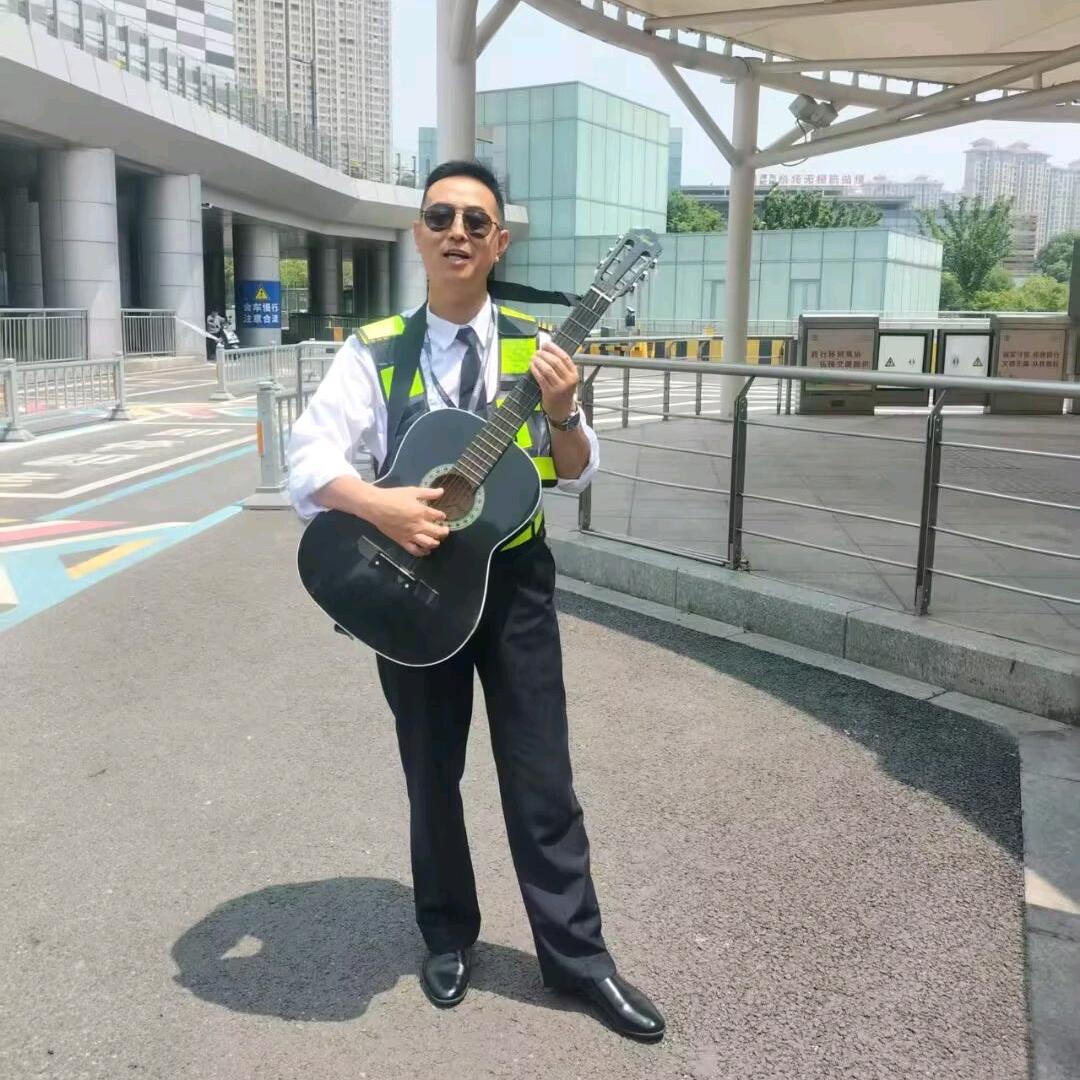 王国伟   （王海燕）