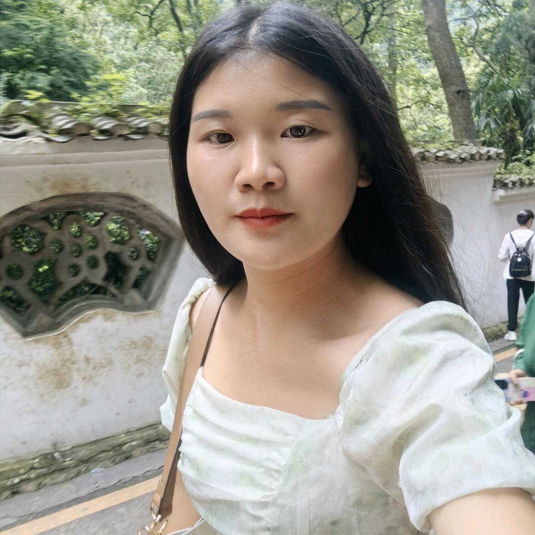 老王山跑摩托车