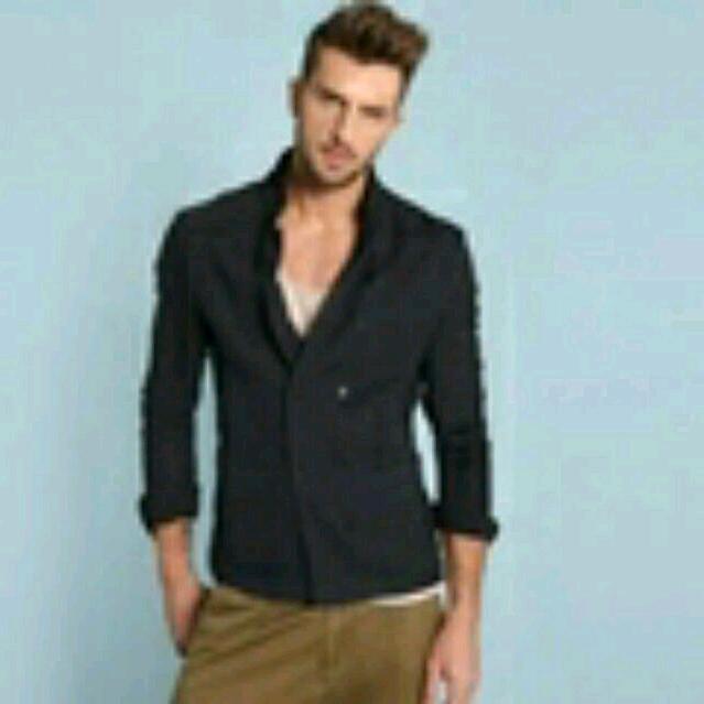 海上月是天上月