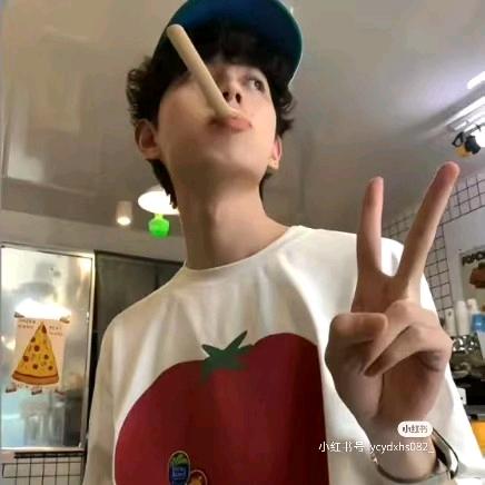 因不够沙雕而自卑