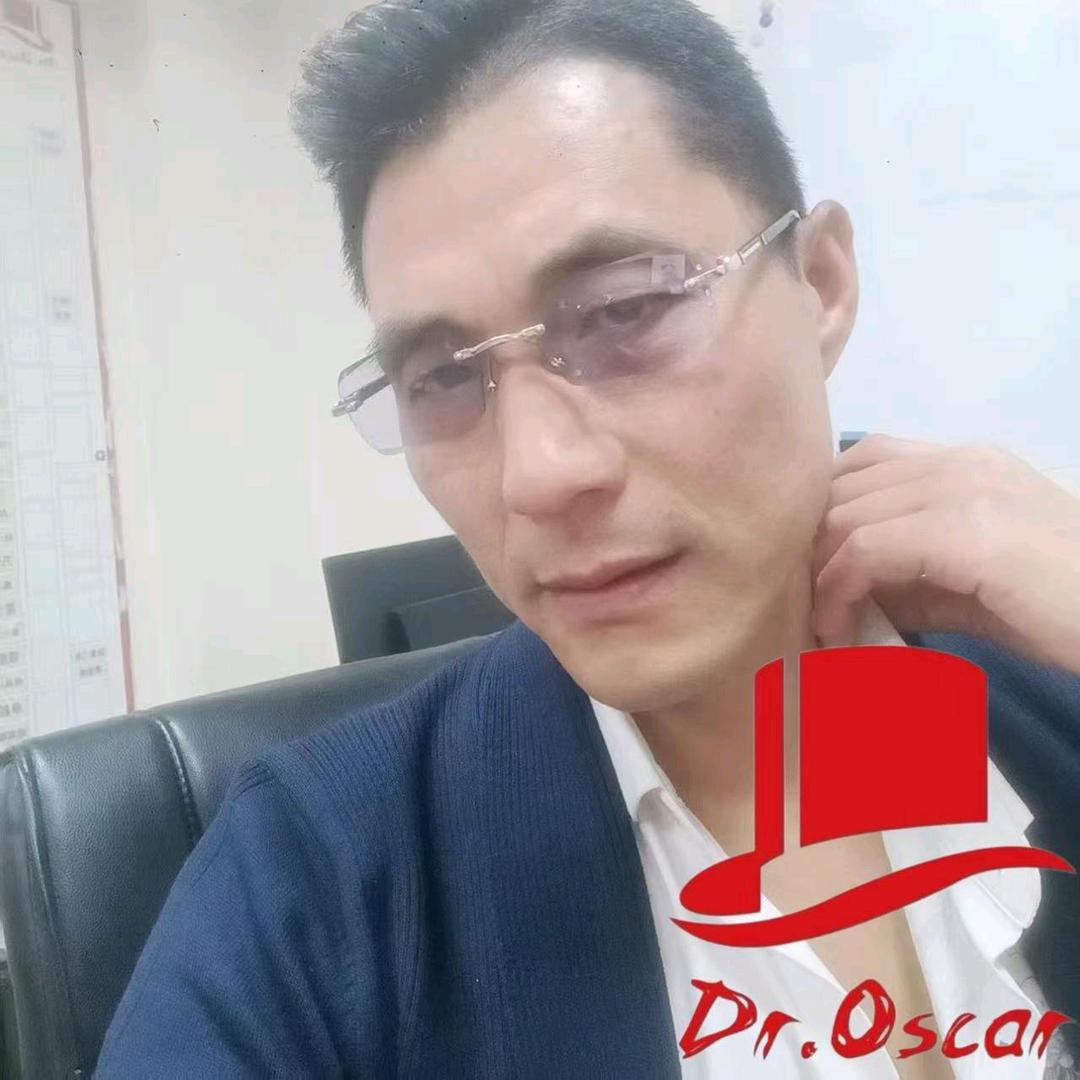 奥斯卡  刘传波   字 文炳