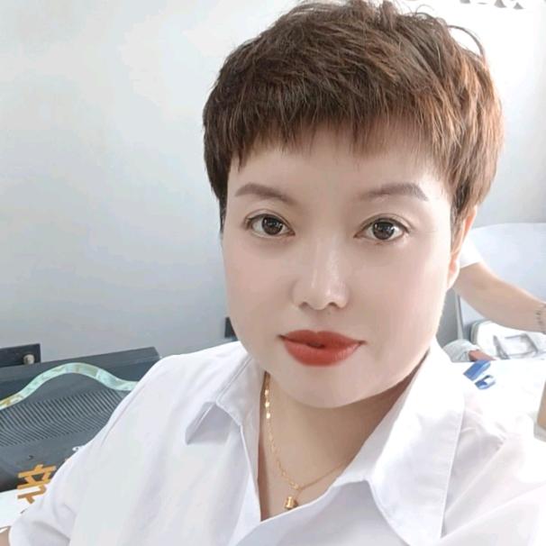 合隆房产颖姐