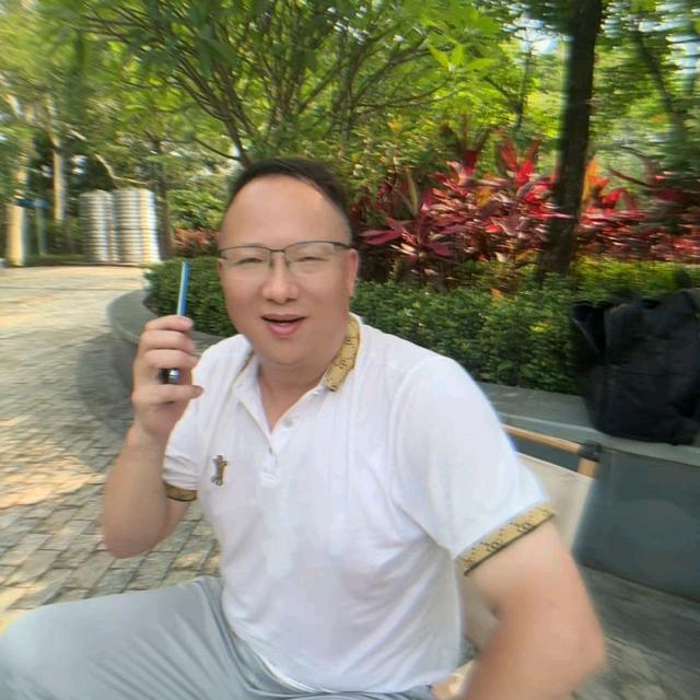 牛二百货（下午4:10）