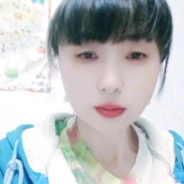 丁姐姐《橱窗里有男女服装》