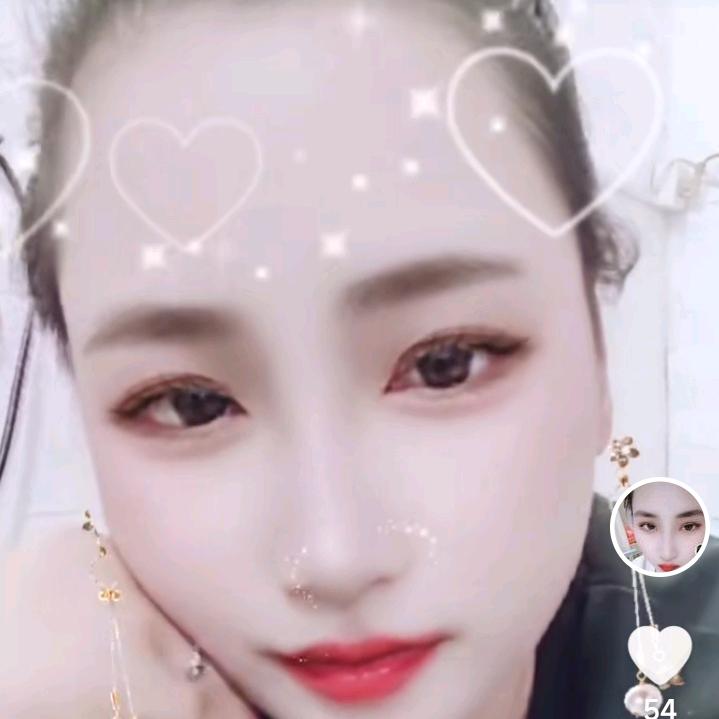 单亲妈妈。