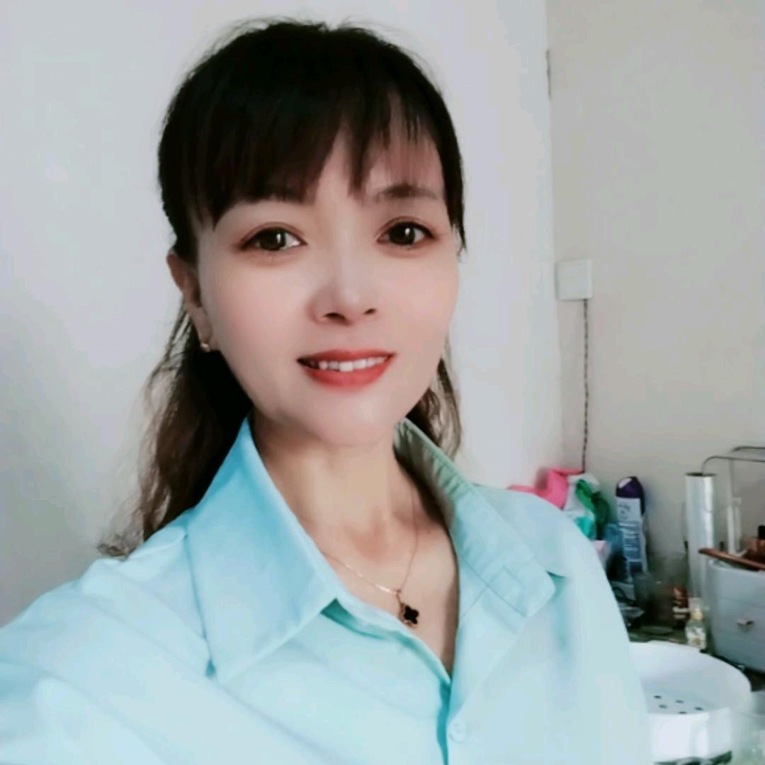 情怀姐穿搭