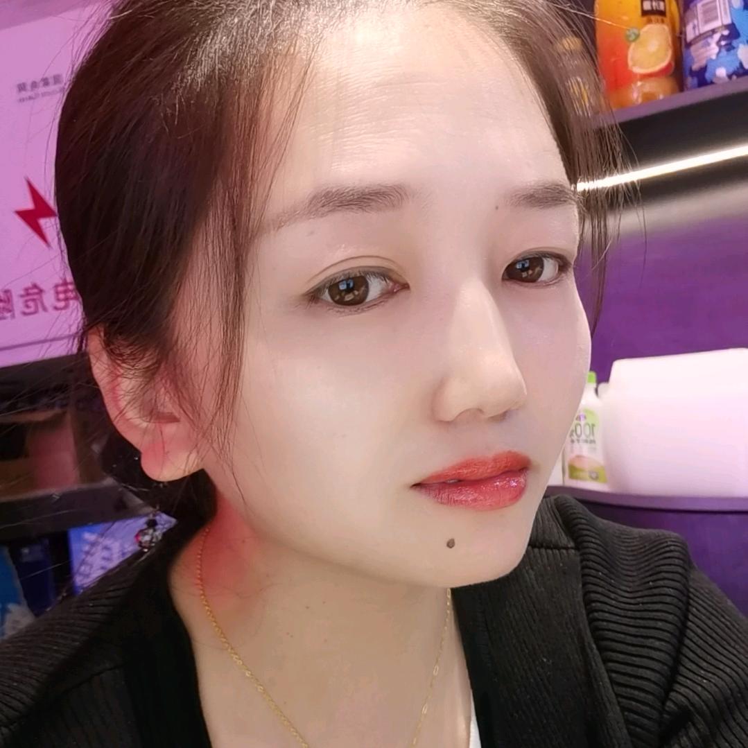 佳佳. 壹品烧烤