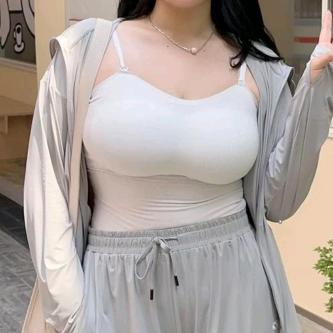 萌萌爱吃吃