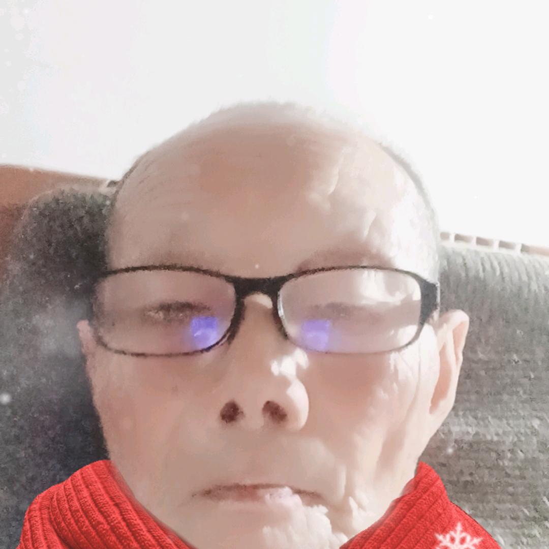 连扣子修改名字叫王正和。