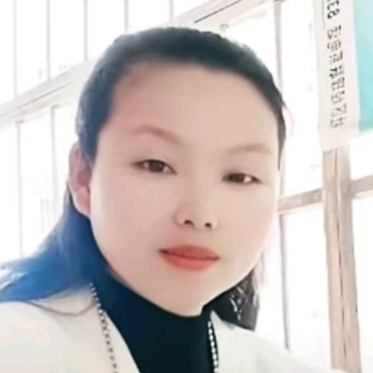 小何是个开心果😊😊