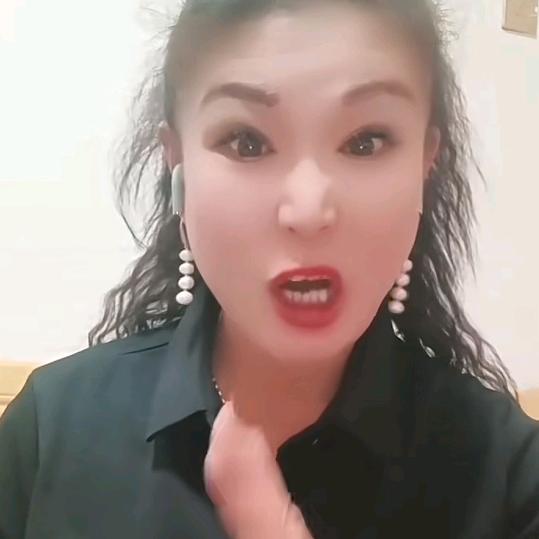 农村大嘴爱戏曲
