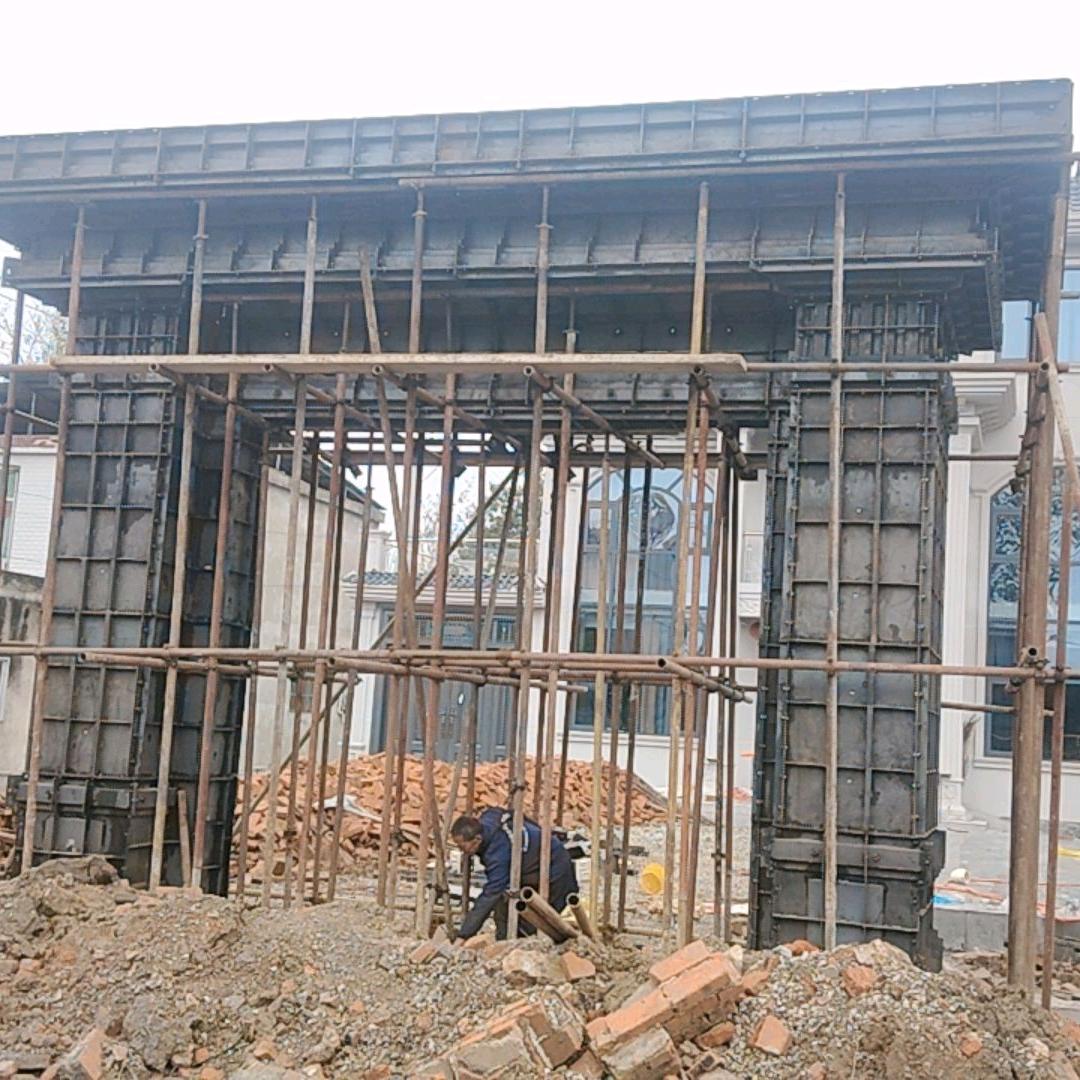 高兴专业罗马柱   沿线造型   大门楼