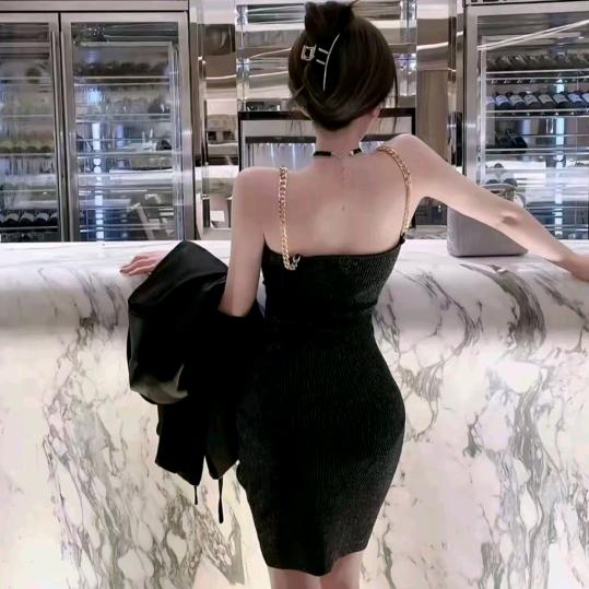 是洛洛呀💗