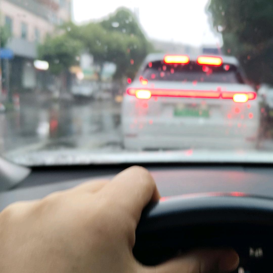 小覃