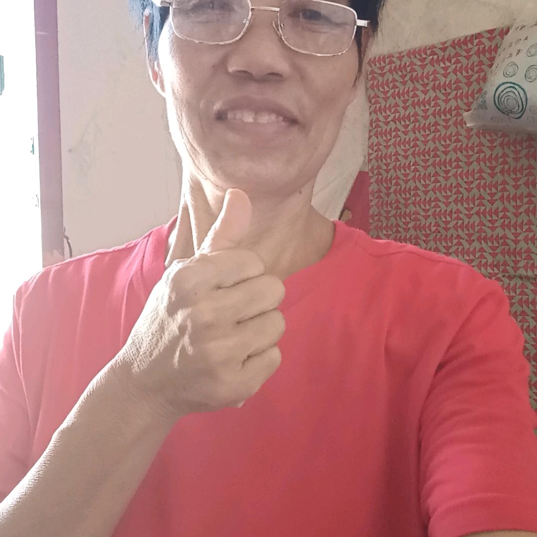 完美姐是一个60后宝奶主播晚上七点十分,