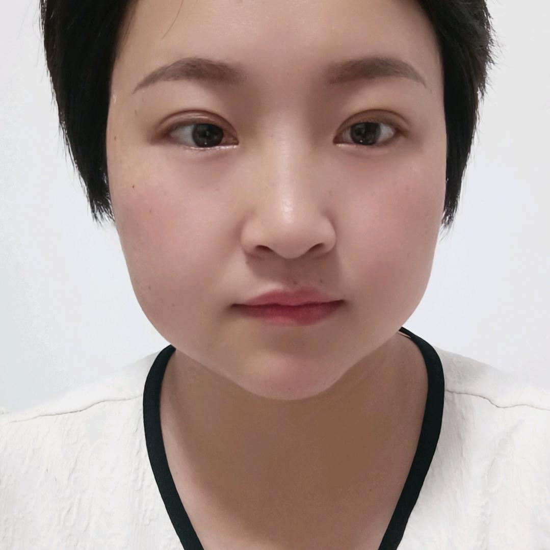 @달이🖤: 달이🖤