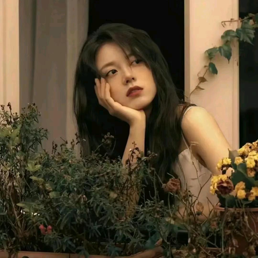 英子
