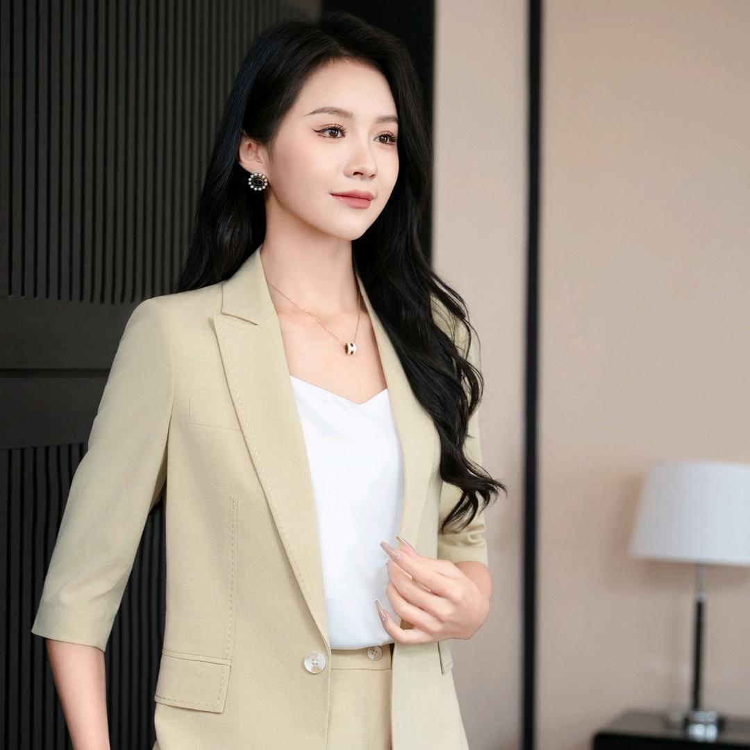 维依高定轻奢职业女装珂菲号