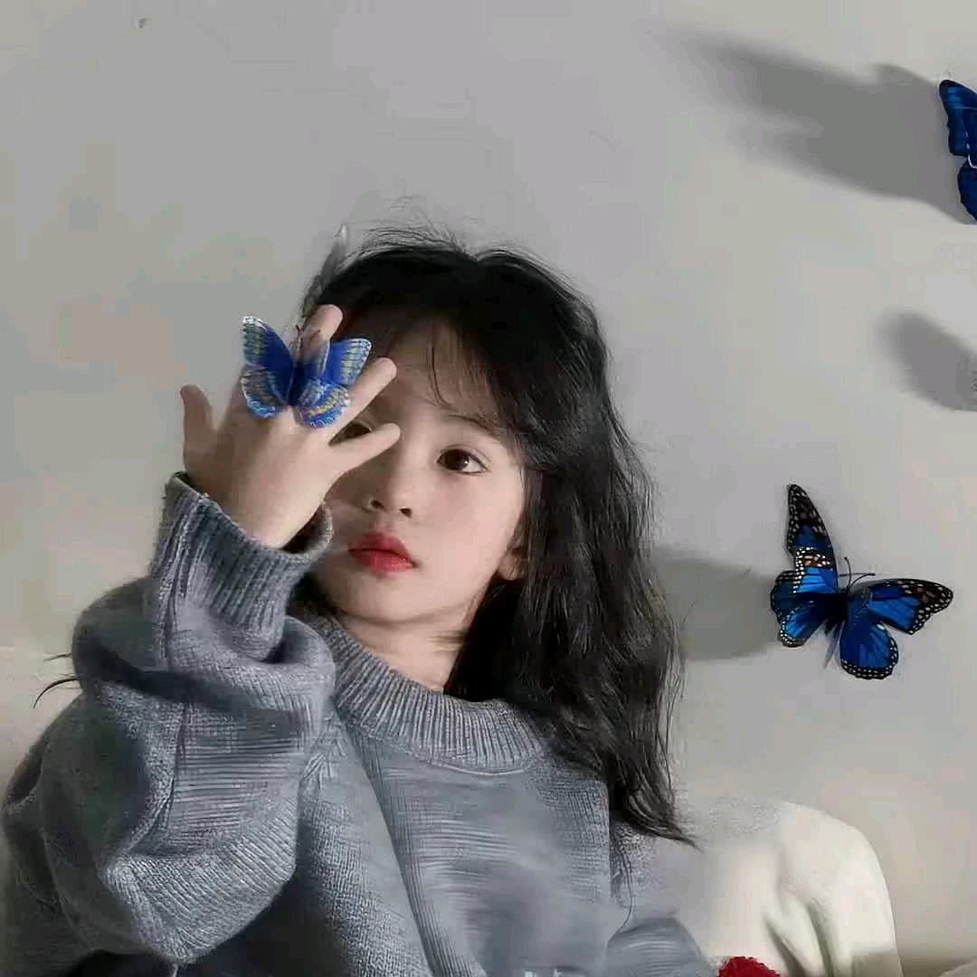 残月青衣踏尘土吟