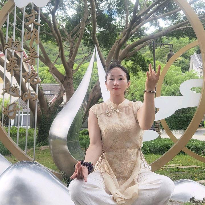 西长营弄素颜女神