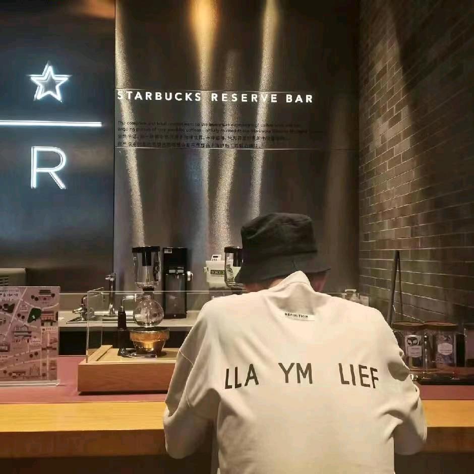 任迪.