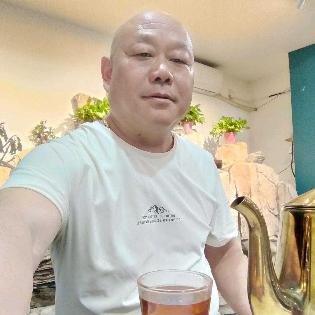 头大脖子粗