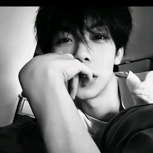 𝓶𝔂𝓼𝓮𝓵𝓯