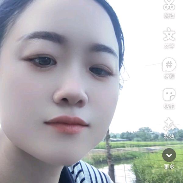 杨丽