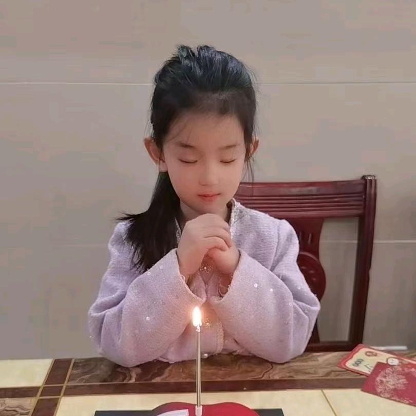 请叫我小葡萄🍇