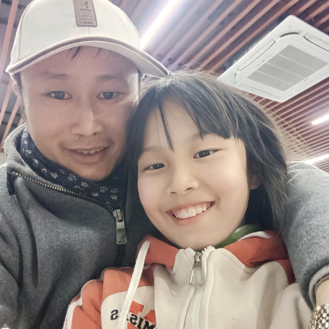 周明亮