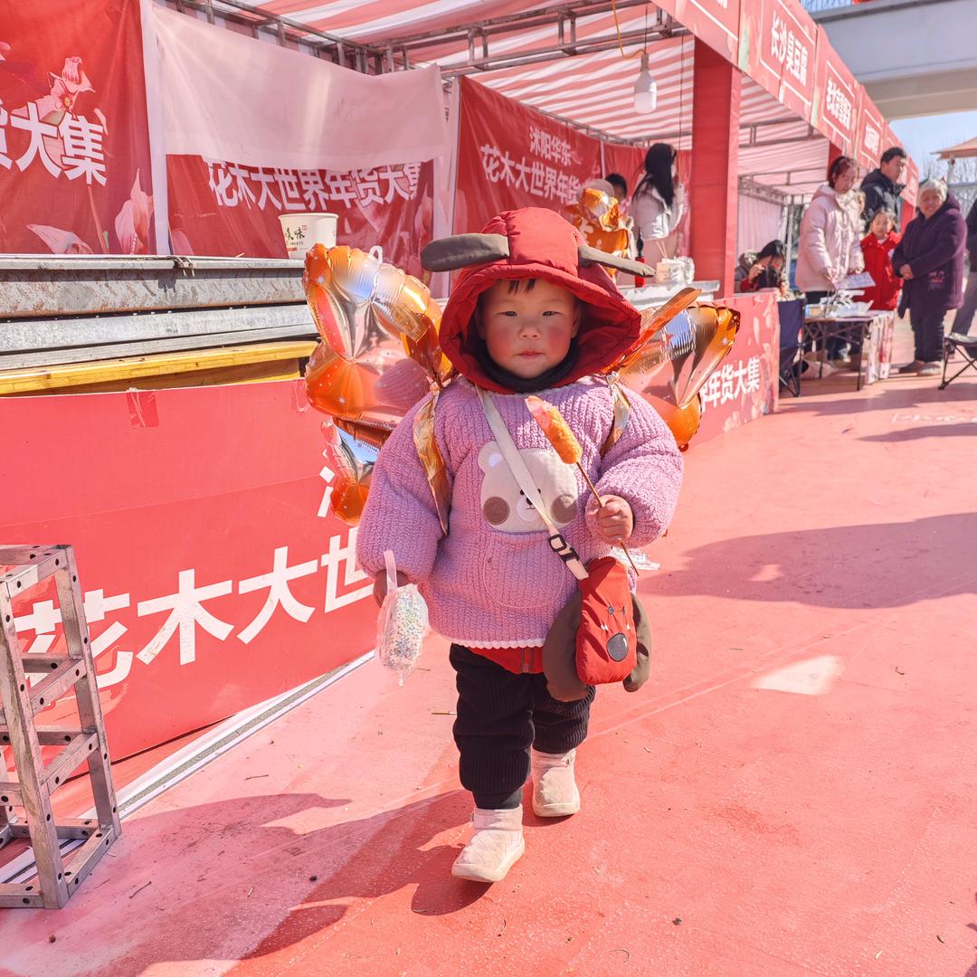 开卡车逛中国